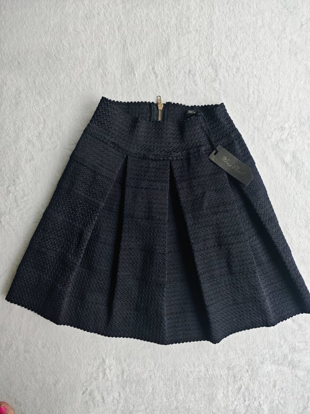 Honey Punch Navy Textured Mini Skirt Size S High Waist Pleated A-Line Gold Zip C - Picture 2 of 12